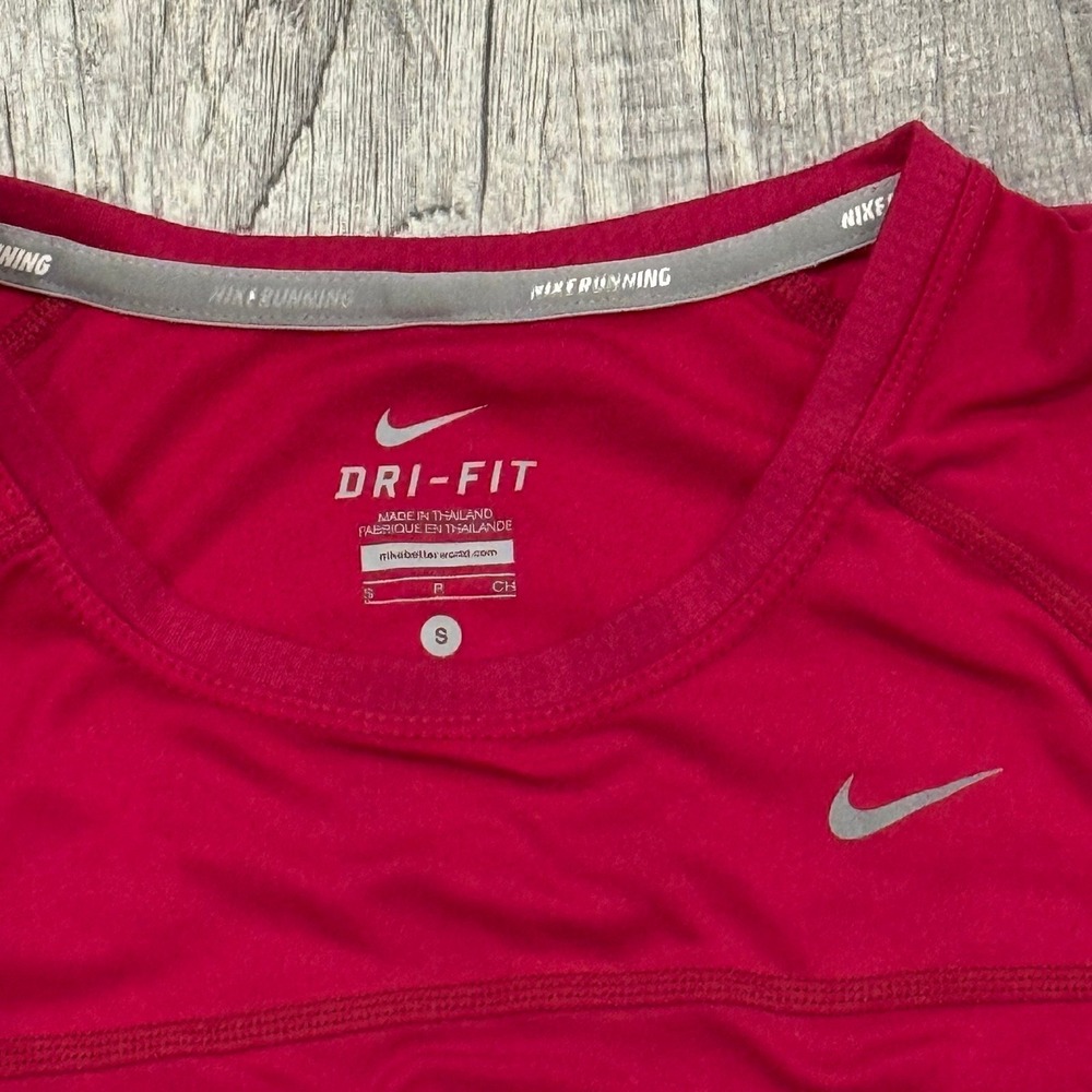 Nike Running Dri-Fit Small Pink Shirt Reflective ‎ Actiivewear - Picture 3 of 5